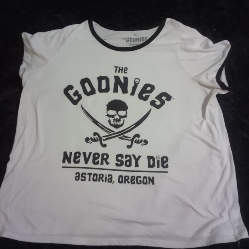 Torrid Goonies Never Say Die Tshirt Size 3